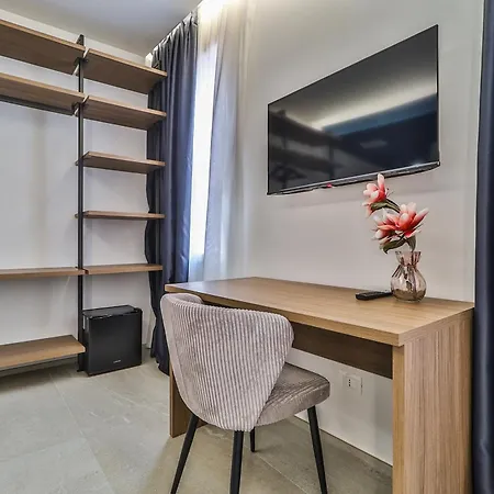 Beb Luxury Konukevi Castelfranco Emilia