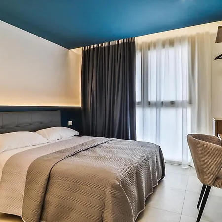 Beb Luxury Konukevi Castelfranco Emilia